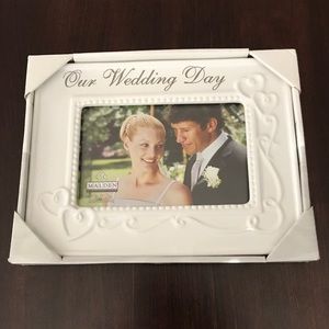 NWT Wedding 4x6 picture frame
